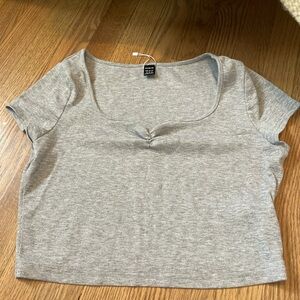 grey shein crop top. good condition. size: xl